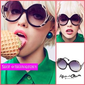 🏷 🆕 Alice + Olivia Swarovski Stacey Crystal Black Sunglasses